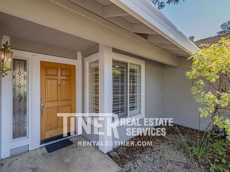 180 Briggs Ranch Dr — Photo 32