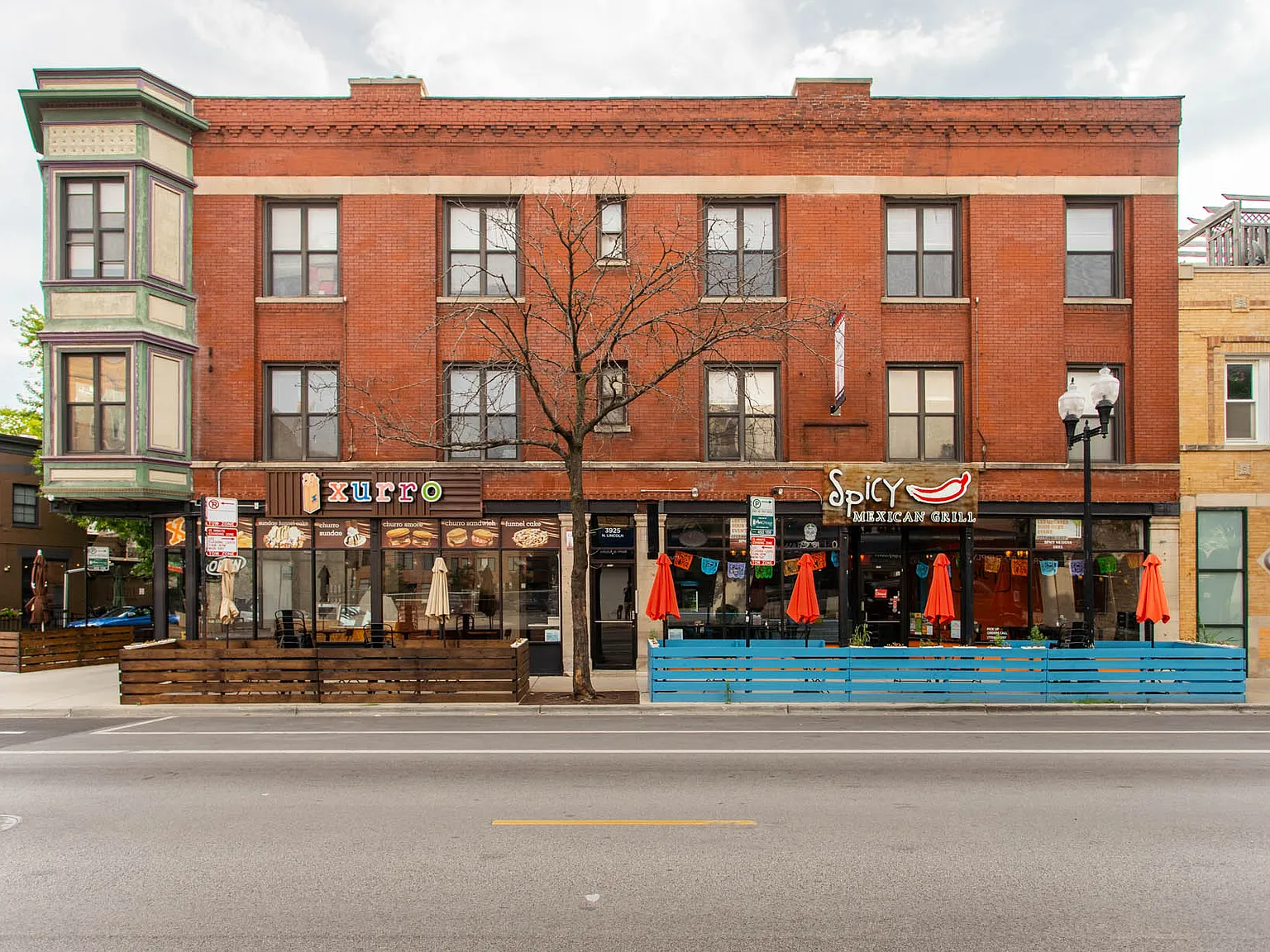 3925-27 N Lincoln Ave — Photo 3