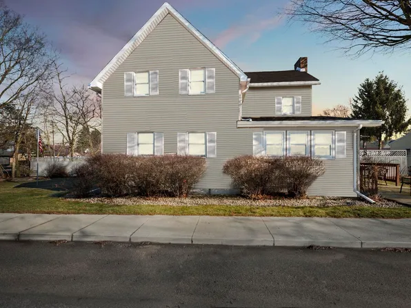 106 W Branson St, La Fontaine, IN 46940