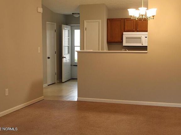 3rd image of 3811 Galantis Dr
