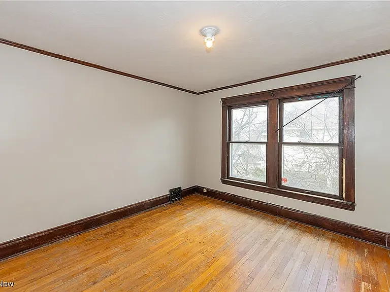 2572 Mayfield Rd — Photo 25