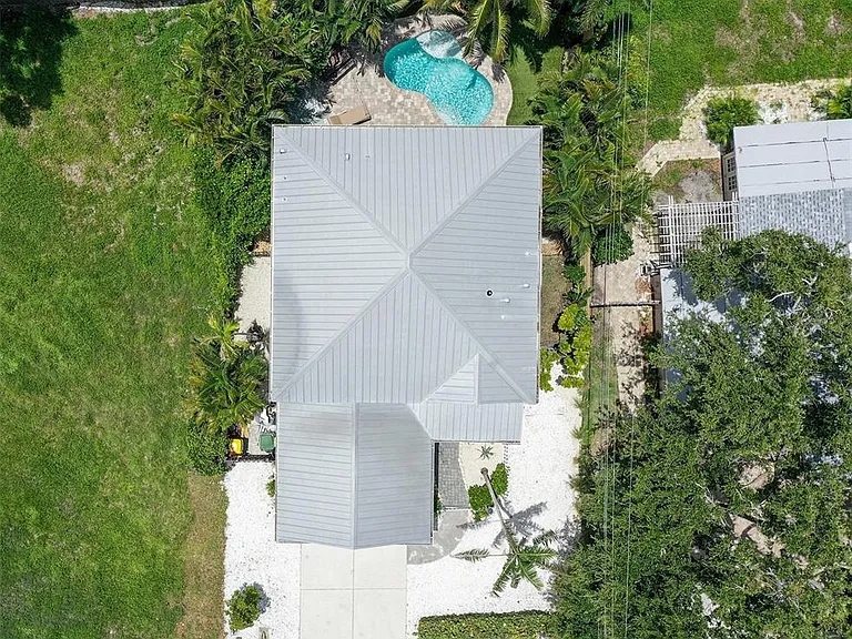 1738 Siesta Dr — Photo 41