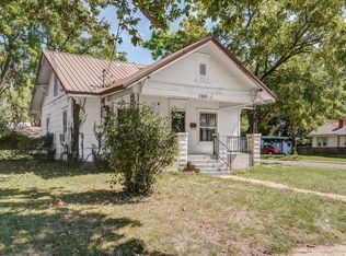 2202 N Howard Ave, Springfield, MO 65803