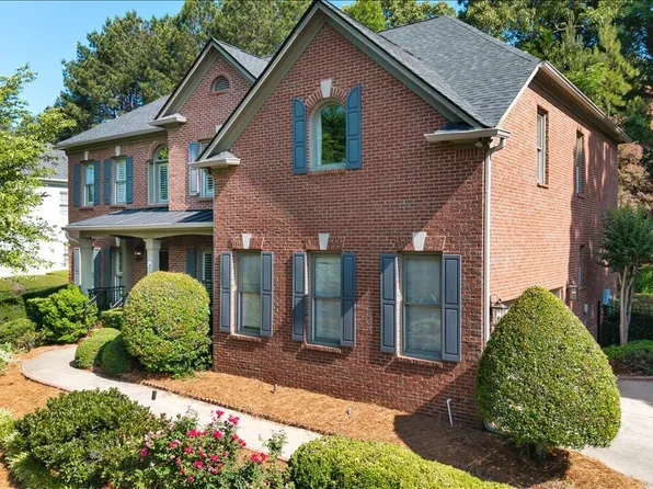 525 Woodmoore Ct, Sandy Springs, GA 30342