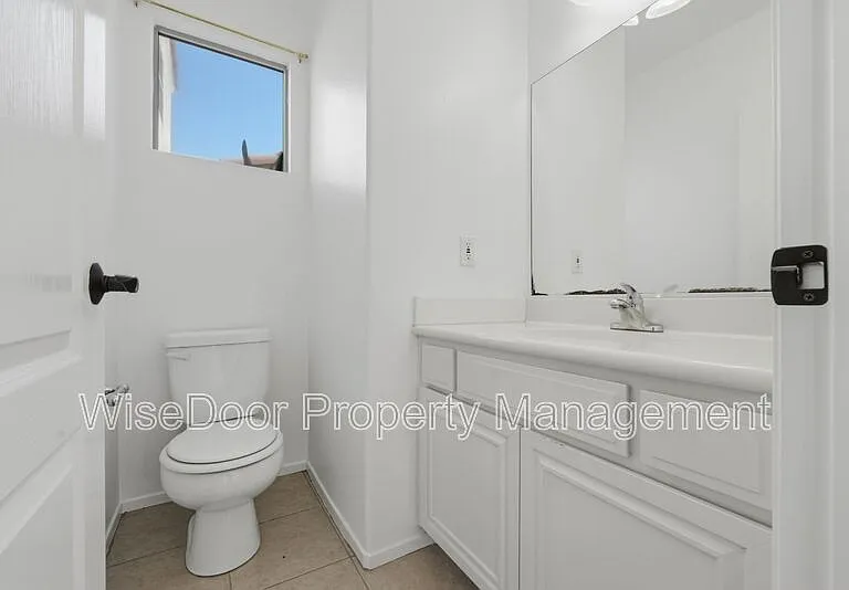 1087 Waterfall Way — Photo 20
