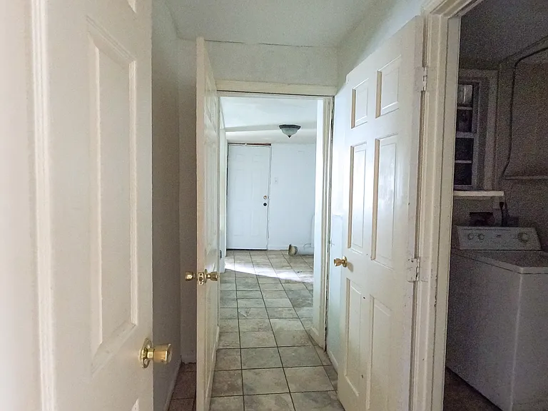 1121 14th Ave S — Photo 19