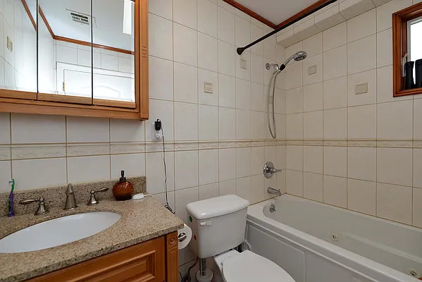 Sold by Amerihomes Realty of NY | media 5