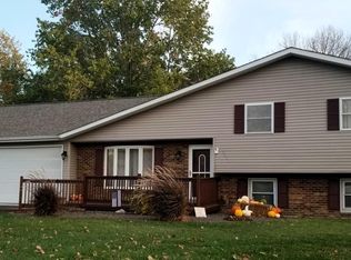 1610 Locust St, Hamilton, IL 62341