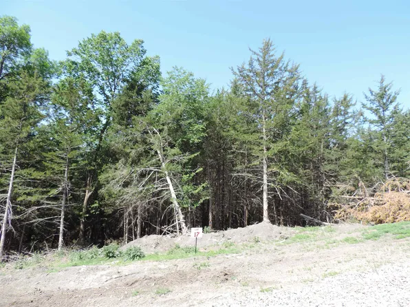 17 Beltrane Dr, Yankton, SD 57078