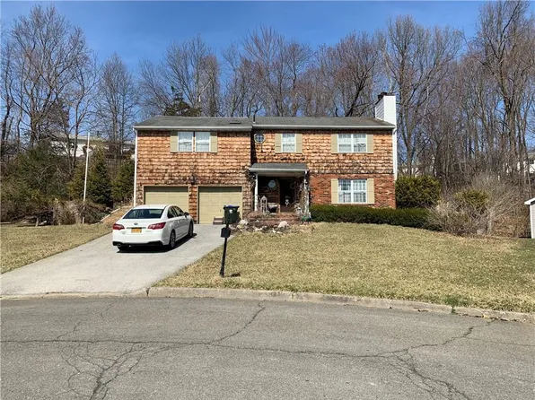 8 Potomac Court, Washingtonville, NY 10992