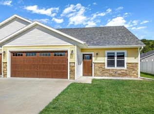 3827 Sunnyside DRIVE W W, La Crosse, WI 54601