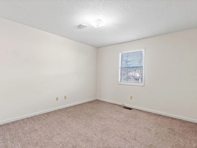 112 Stephanie Dr — Photo 15