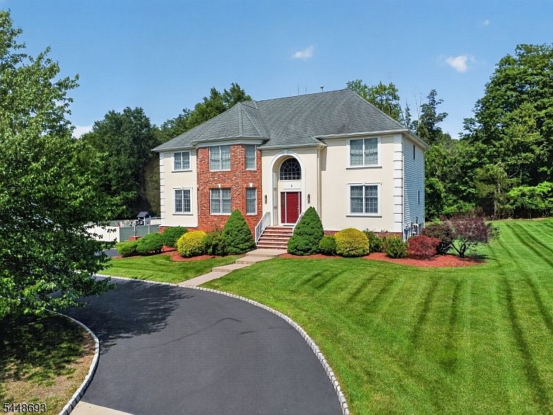 1st image of 6 Alana Ct