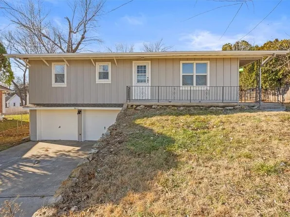 3611 E 112th St, Kansas City, MO 64137