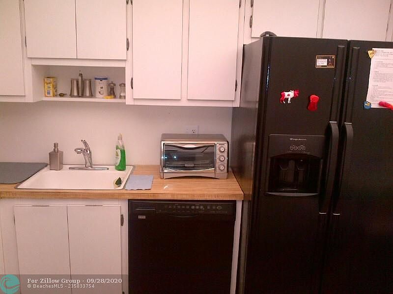 1st image of 4011 N Cypress Dr APT 202