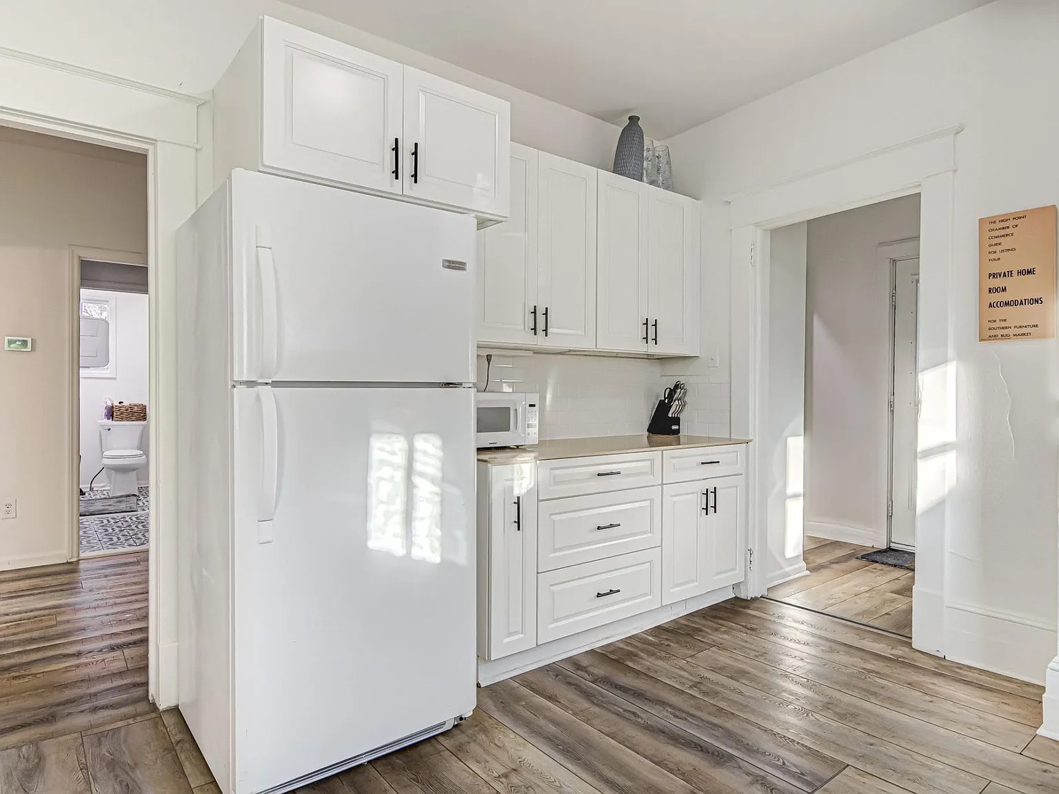 3 bed, 1330 sqft, $1,945 — Photo 4