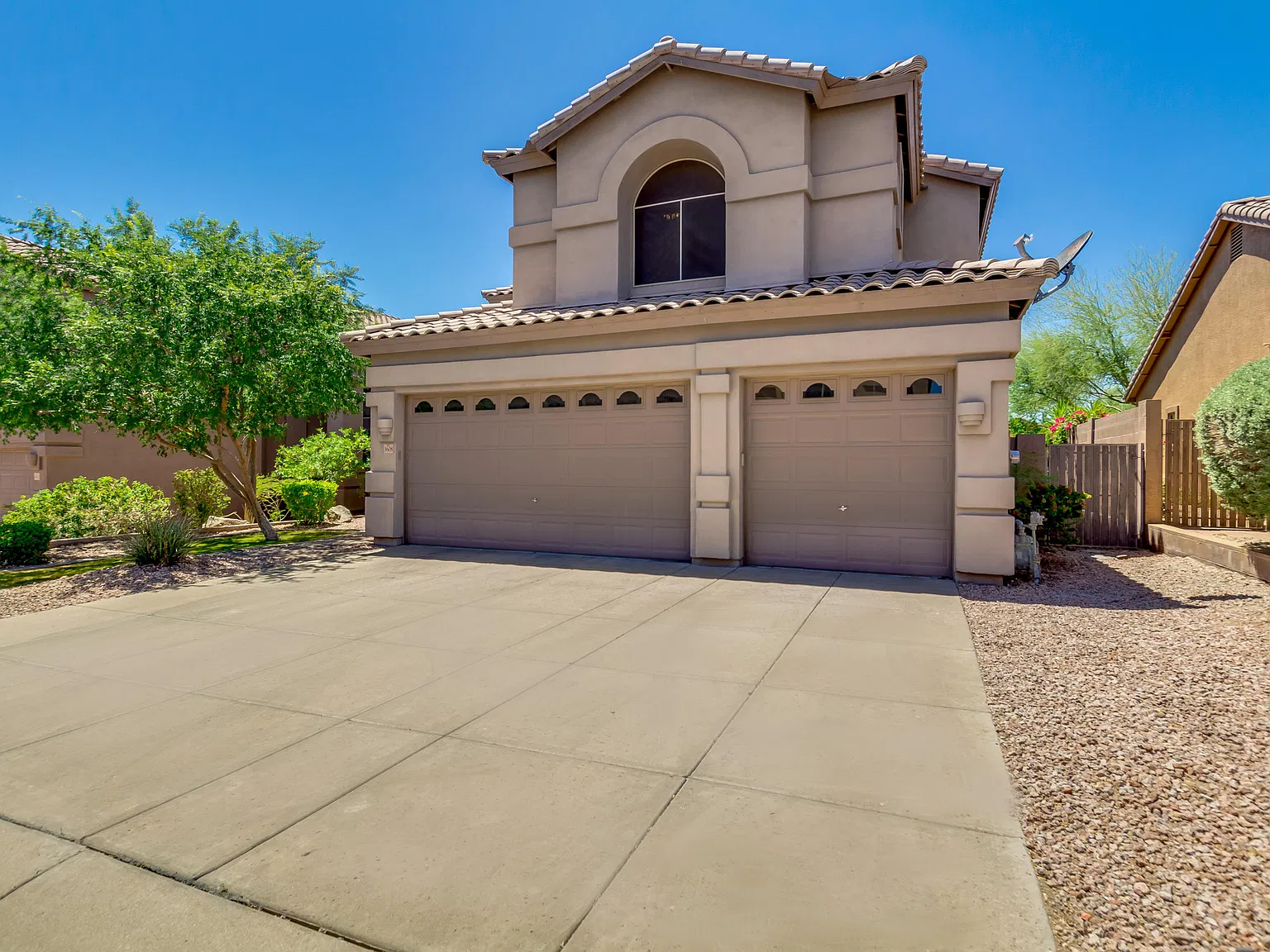 4 bed, 3.0 bath, 2450 sqft, $5,000 — Photo 3