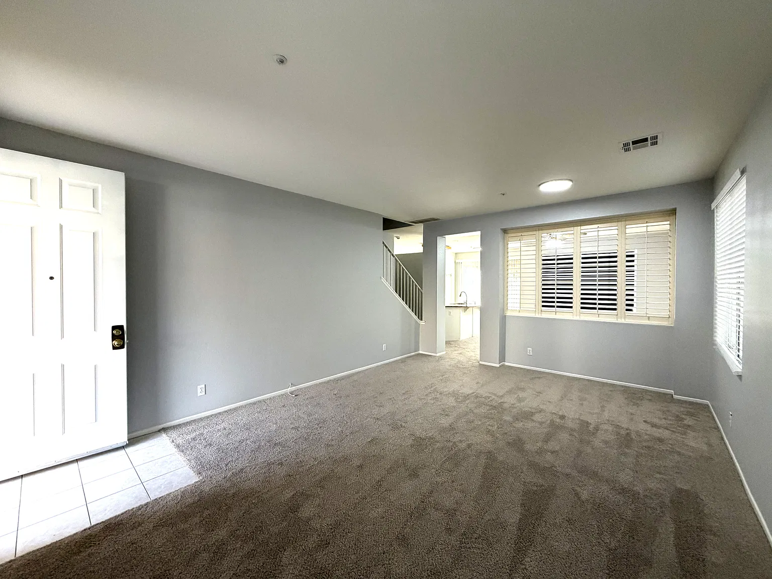 5 bed, 2268 sqft, $3,500 — Photo 4