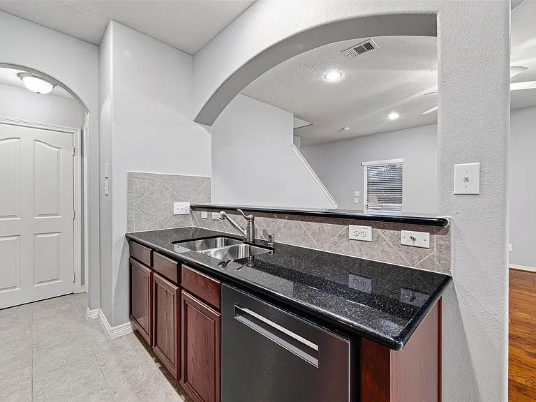 8910 Minola Oaks Dr — Photo 13