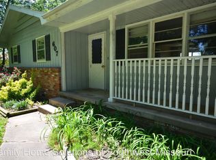607 Hillcrest Ave, Nixa, MO 65714
