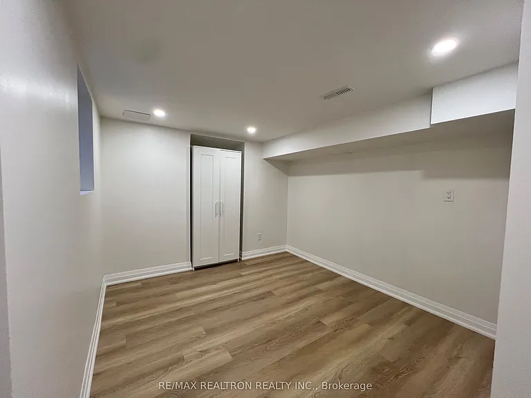 Trillium Dr — Photo 12