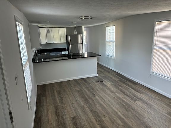 5th image of 9313 Amy Ln
