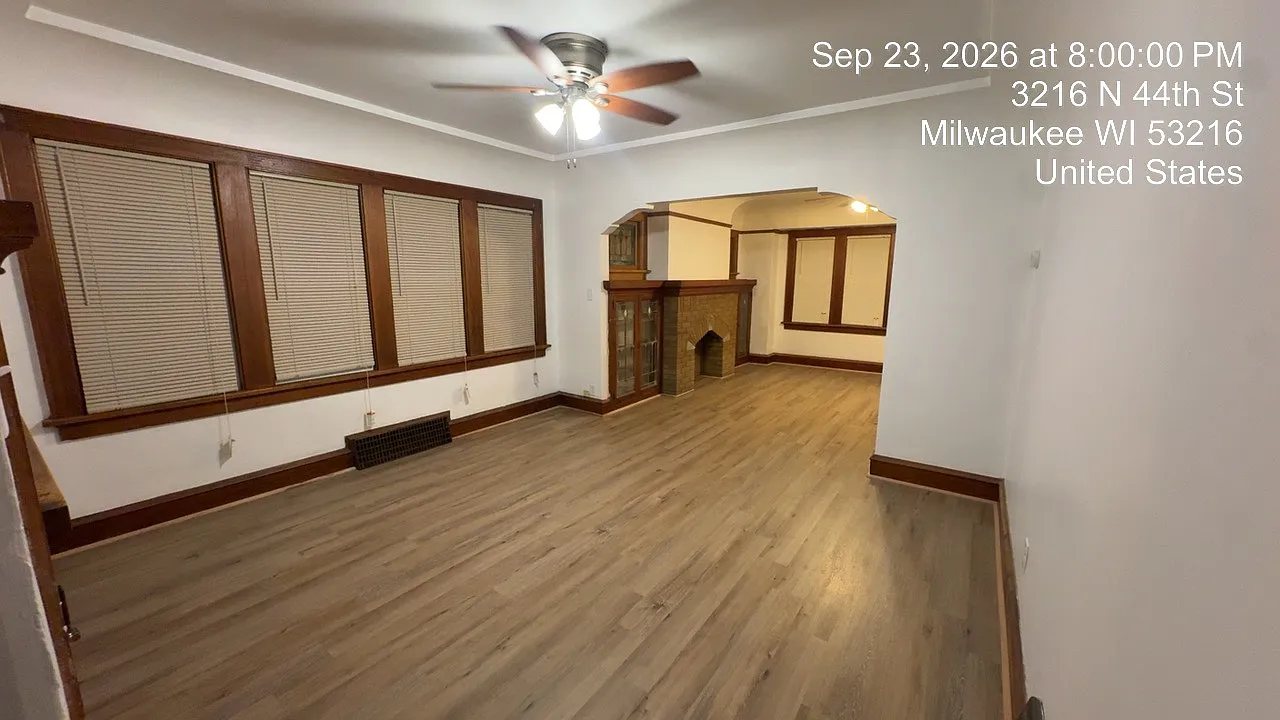 2 bed, 1999 sqft, $1,300 — Photo 2