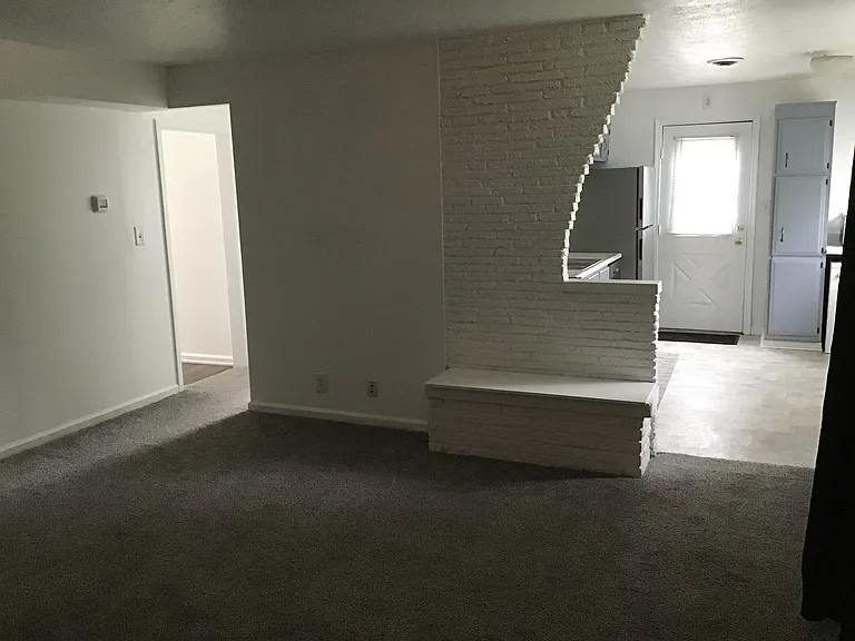 409 W Angela Blvd — Photo 5
