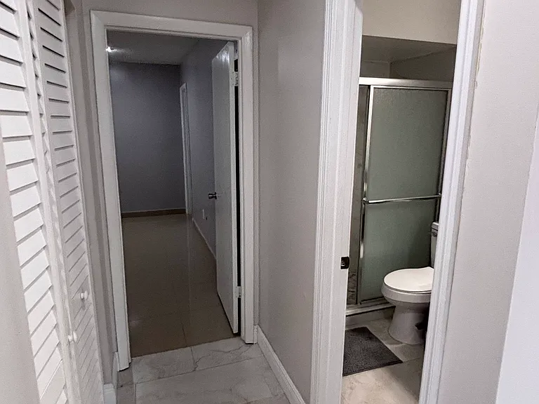 6615 N Clark Ave — Photo 5