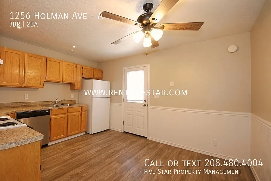 Spacious 3 Bedroom Duplex in North Pocatello! — Photo 4