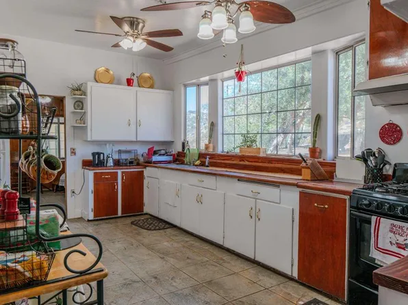 45500 Lewis Valley Rd, Hemet, CA 92544