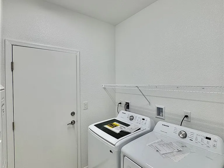5772 Yellow House St — Photo 30