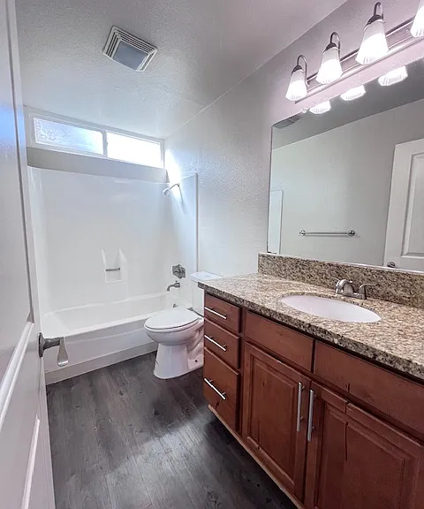 Bathroom Cabinets Colors and Styles Vary