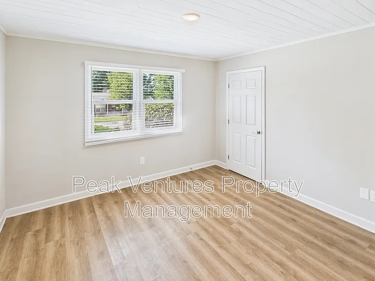 312 Eunice Dr #A — Photo 11