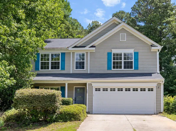 105 Chilmark Ridge Dr, Holly Springs, NC 27540