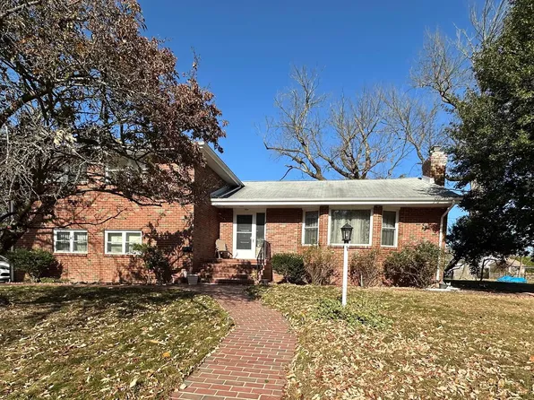 9 Wedge Dr, Hamilton, NJ 08610