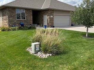 610 Redwood Rd, Grand Island, NE 68803