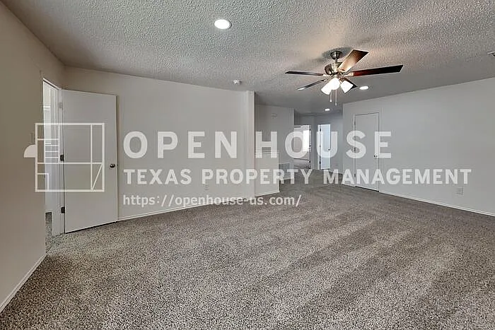 7900 Canoe Ridge Ln — Photo 19
