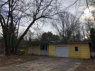 101 Lapham Farm Rd, Pascoag, RI 02859