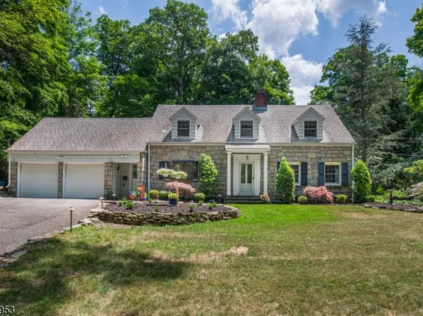 9 Brush Hill Rd, Kinnelon Boro, NJ 07405