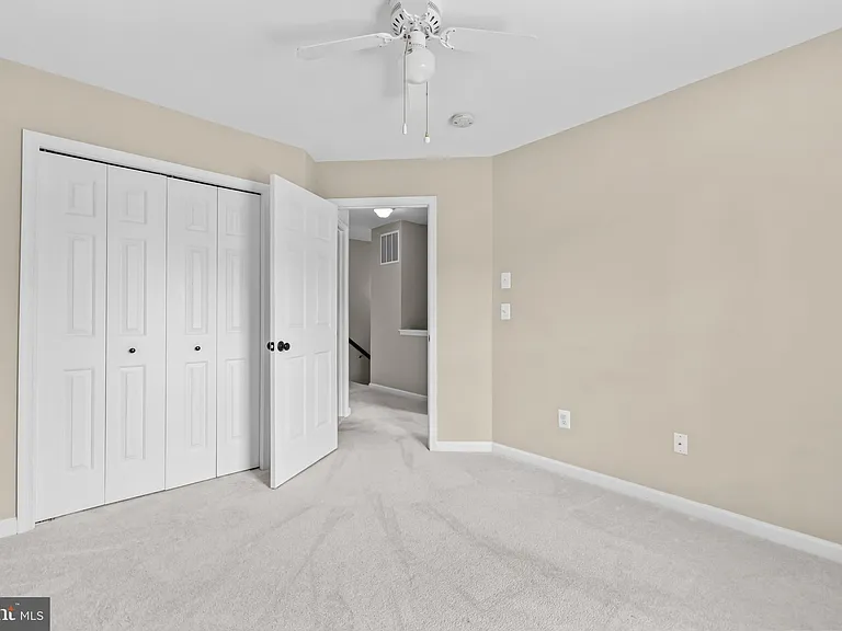 5011 Waple Ln — Photo 56