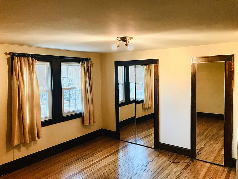 Mastyer Bedroom with large Walk in Closet