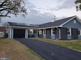 29 Palfrey Ln, Willingboro, NJ 08046