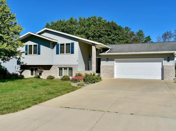 207 8th St SE, Stewartville, MN 55976