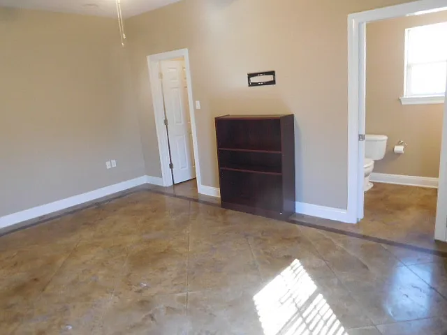 1606 Western Ave — Photo 9