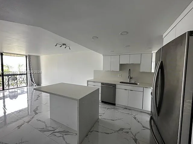 8307 SW 142nd Ave #F301 — Photo 1