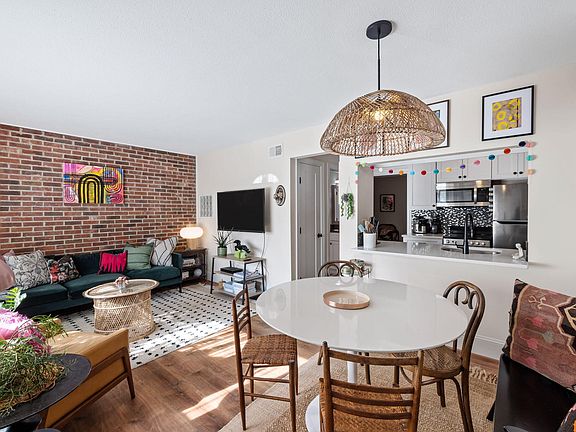 5th image of 807 W Trinity Ave APT 125