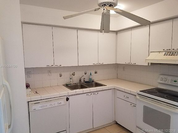5th image of 1450 Brickell Bay Dr #D