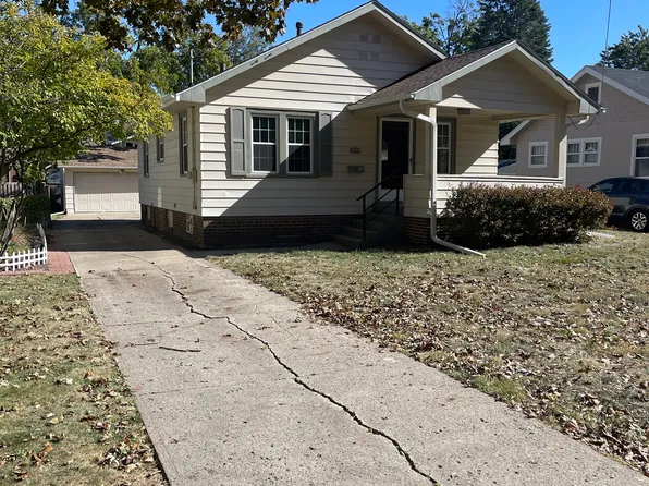 2419 44th St, Des Moines, IA 50310