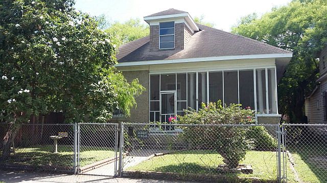 1st image of 333 E Levee St
